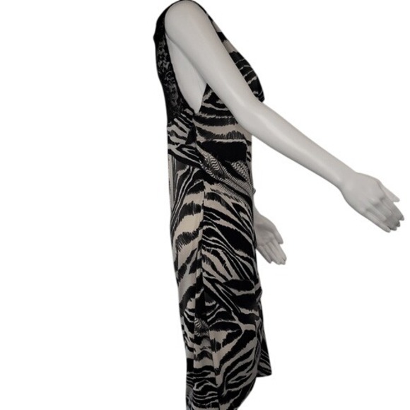 Bisou Bisou Black & White Sleeveless Bodycon Dress‎ - Picture 4 of 13